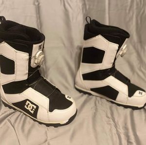 DC snowboard boots size 12